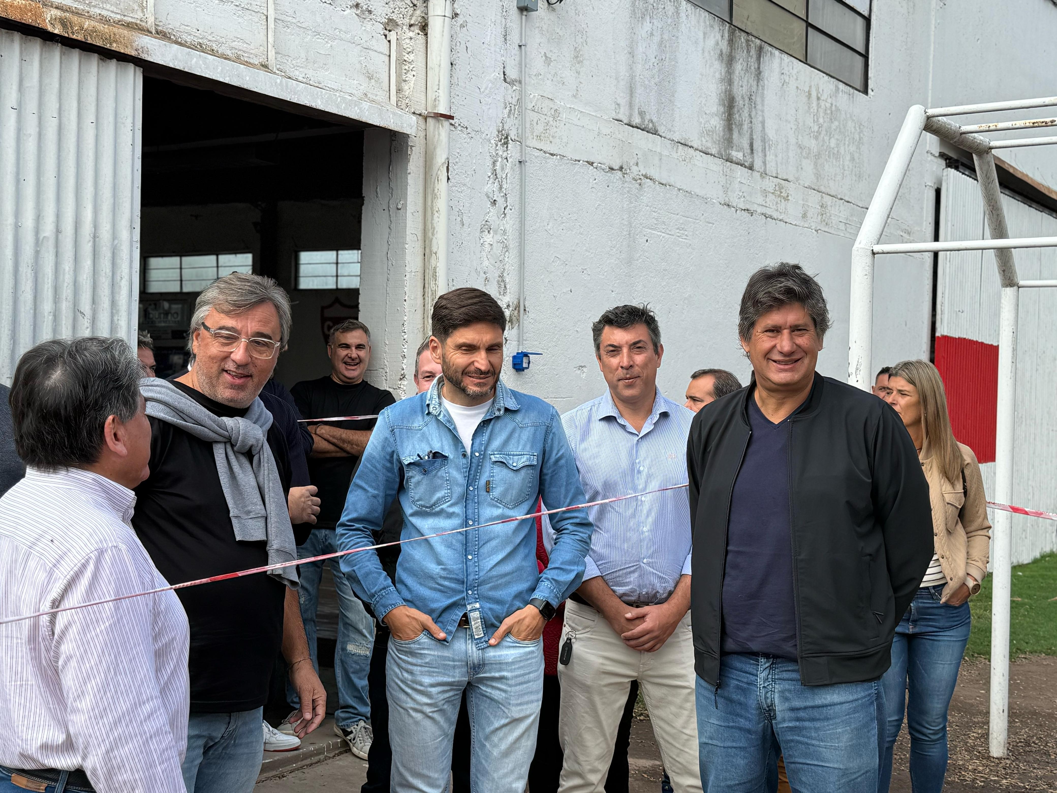 Importante aporte para la reconstrucción: Pullaro visitó San Telmo con millonario subsidio